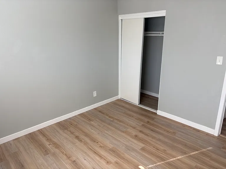 1925 W Village Dr #4 — Photo 5