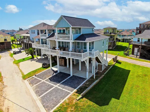 2906 Shady Ln, Crystal Beach, TX 77650