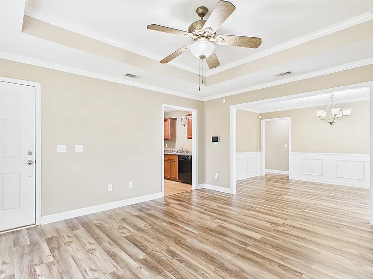129 Grandview Dr — Photo 5