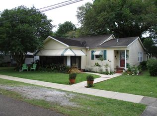 302 S Young St, Abbeville, LA 70510