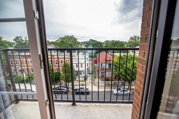 Rented by Keren Capital Group, LLC | media 73