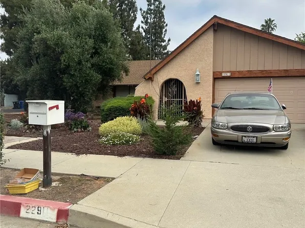 22911 Erwin St, Woodland Hills, CA 91367