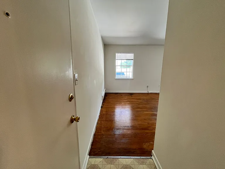 Salem VA 1 Bdrm Apt — Photo 18