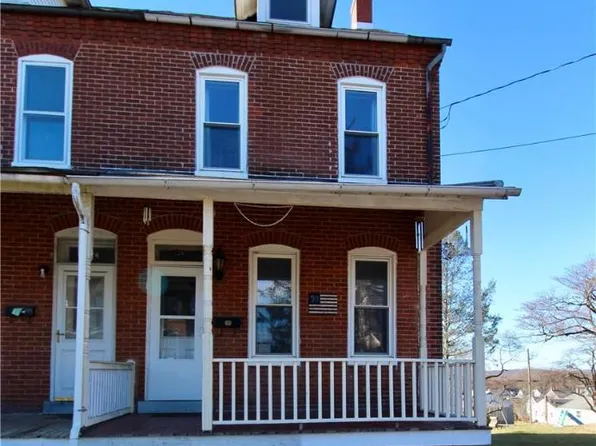 226 Jefferson St, East Greenville, PA 18041