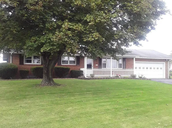 28 Kough Rd, Newville, PA 17241