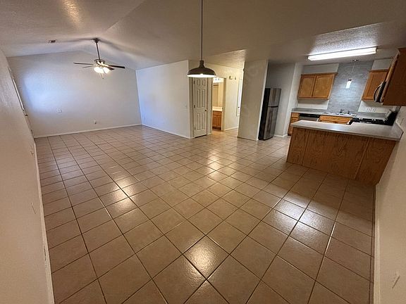 5th image of 2697 N Center St APT C