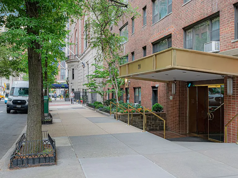 30 E 37th St #10H — Photo 10