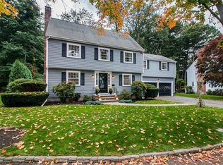17 Heritage Ln, Milton, MA 02186