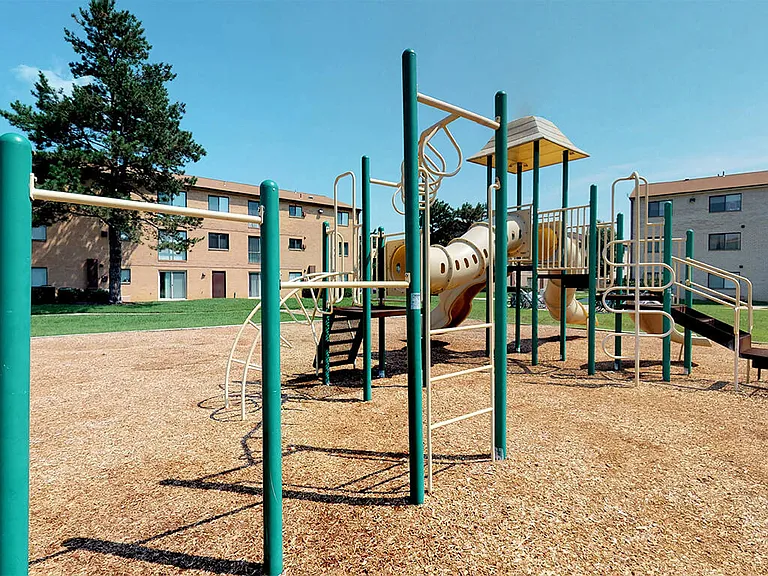 Rose Hill Apartments — Photo 20