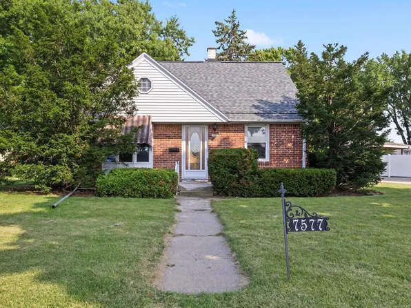 7577 West Beloit ROAD, West Allis, WI 53219