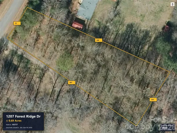1207 Forest Ridge Dr, Bessemer City, NC 28016