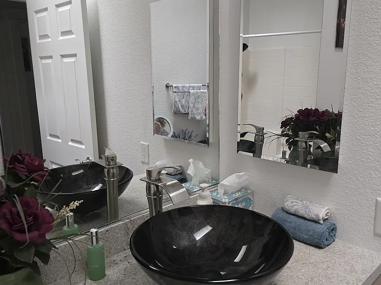 28350 Hampshire Dr — Photo 15