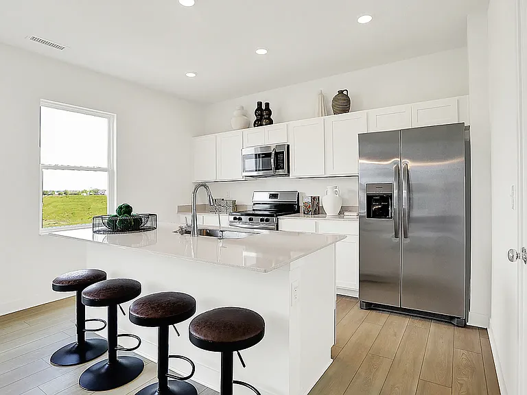2868 Woods Edge Dr — Photo 4