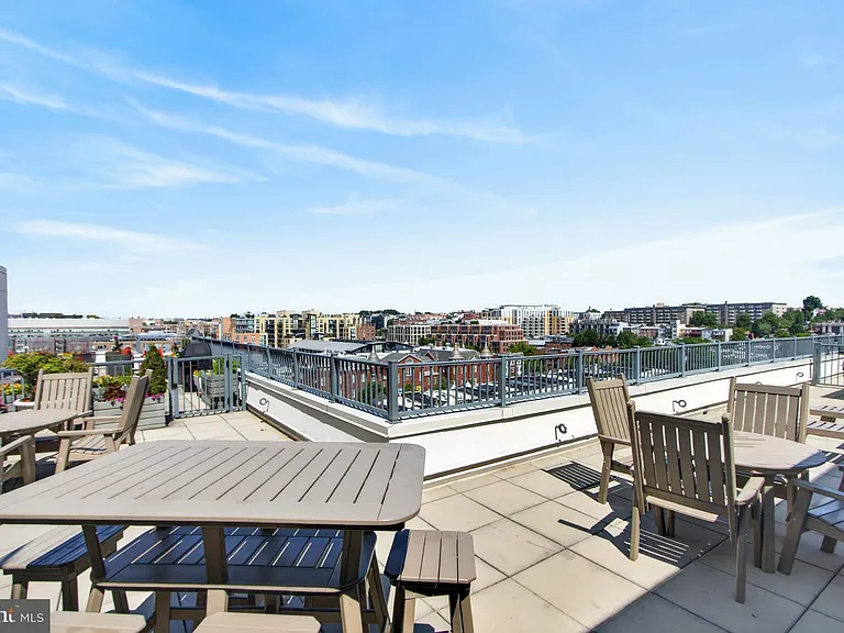 2020 12th St NW #Penthouse 03 — Photo 47