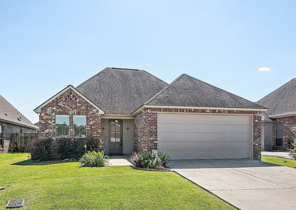 1st image of 15058 Coldwater Dr