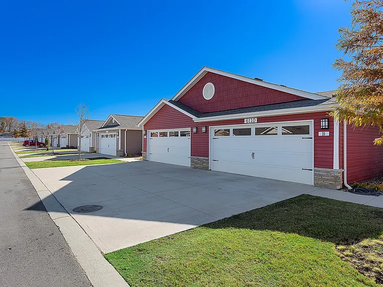 Redwood Charlotte Ridge Road — Photo 2