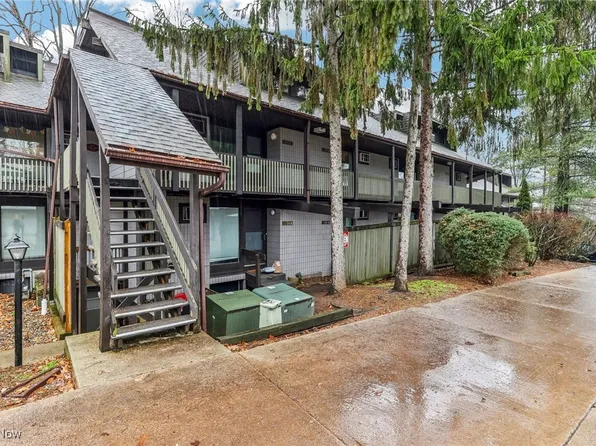 940 Snowfall Spur #43A, Akron, OH 44313