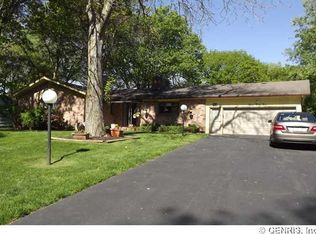 733 Corwin Rd, Rochester, NY 14610