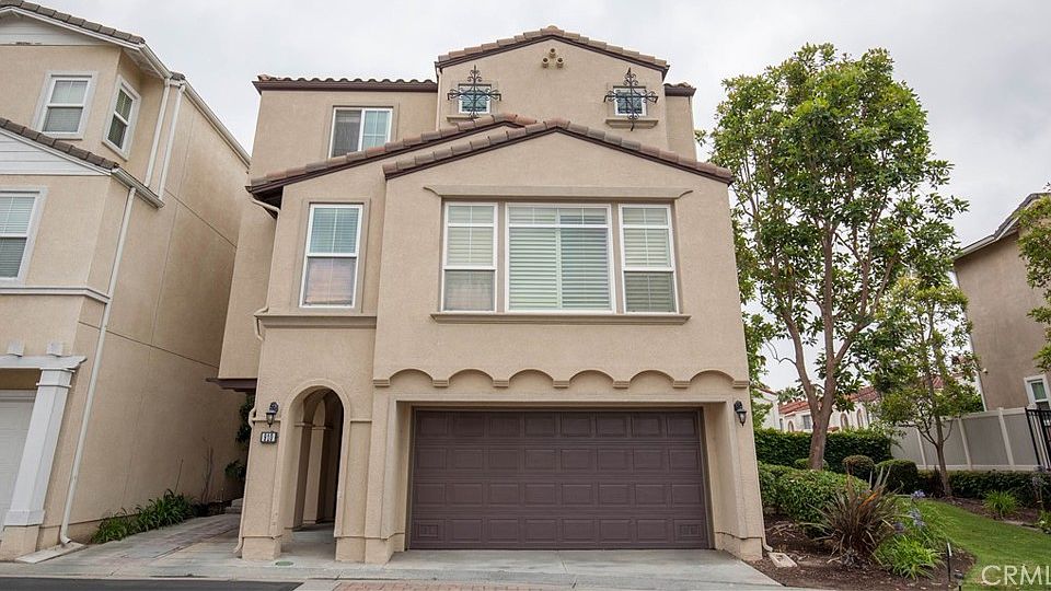 1st image of 2889 Plaza Del Amo #910