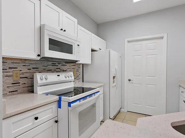 10000 N Gate Pkwy #2016, Jacksonville, FL 32246