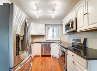 3171 Parkview Dr, Grove City, OH