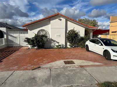 2449 W 72nd Pl, Hialeah, FL, 33016