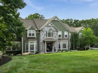 3 Manor Dr, Andover, NJ 07821