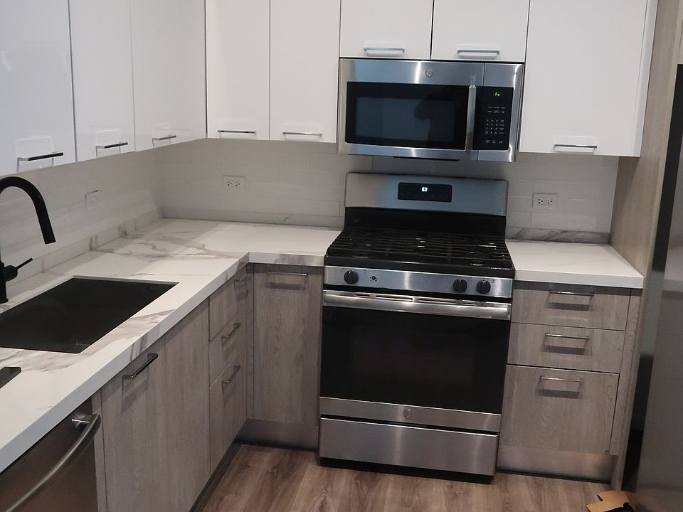1st image of 2550 S Wabash Ave #204