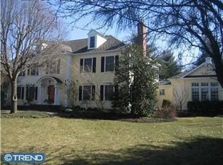 528 Bartram Rd, Moorestown, NJ 08057