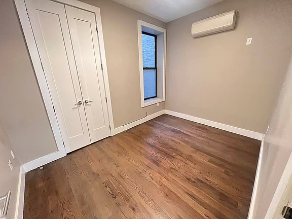 4th image of 162 Woodruff Ave #1E