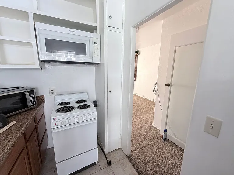 443 Kalaimoku St — Photo 11