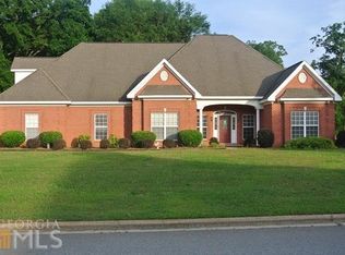 214 Knob Hill Dr, Warner Robins, GA