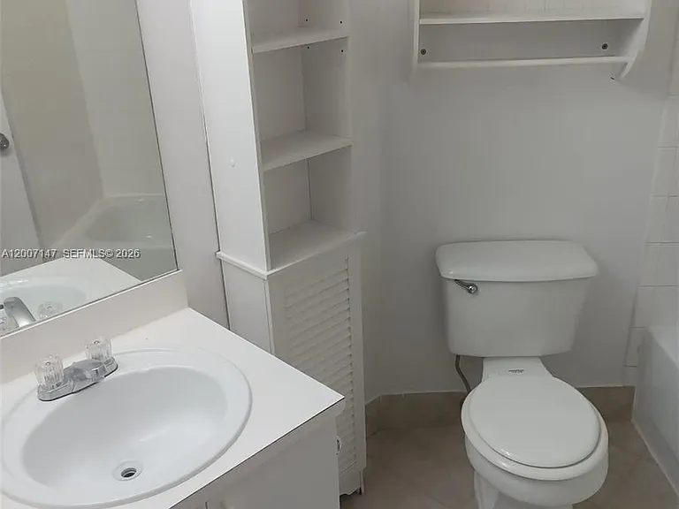 4175 N Haverhill Rd #922 — Photo 14