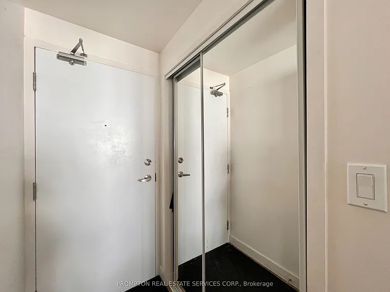 10 Navy Wharf Ct #2708 — Photo 23