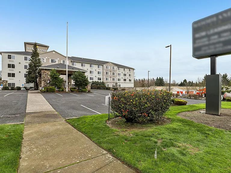 Woodland Flats Apartments — Photo 78