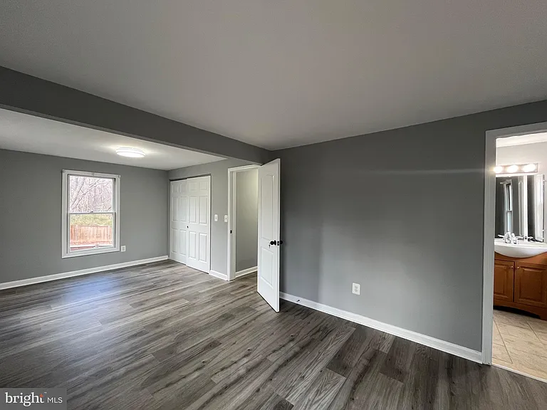 15106 Lee Hwy — Photo 7