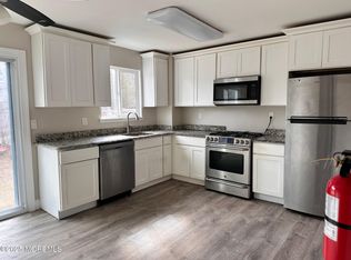 824 Maple St, Lakehurst, NJ 08733