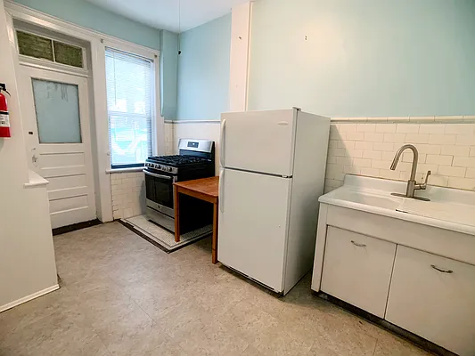 Rented by Triplemint | media 9