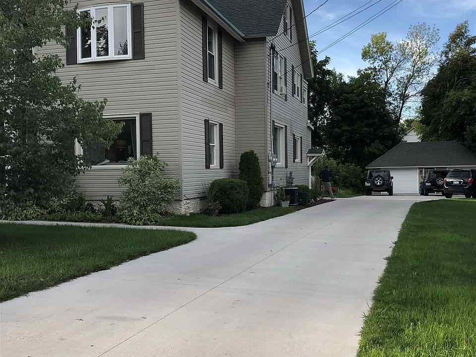 1st image of 226 W Ohio St
