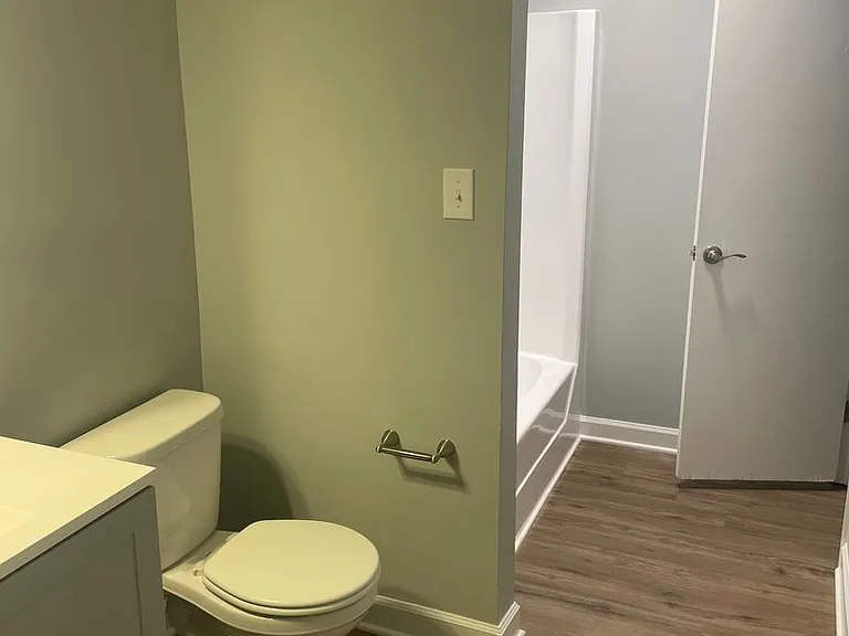 1009 Fenimore St — Photo 6