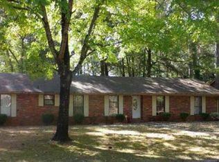 805 Longbow Dr SW, Decatur, AL 35603