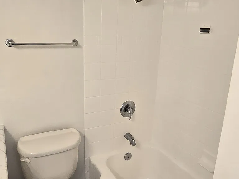 1525 Taylor Ave N #604 — Photo 11
