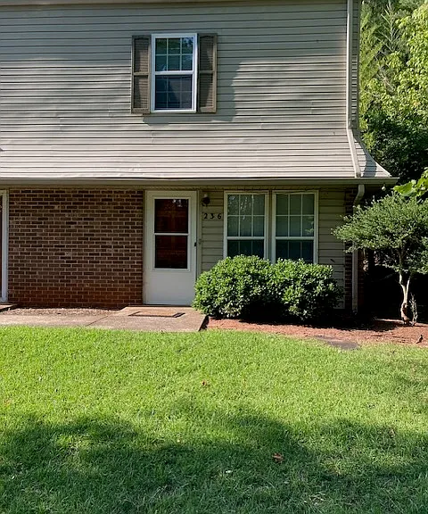 236 Park Ln #1 — Photo 2