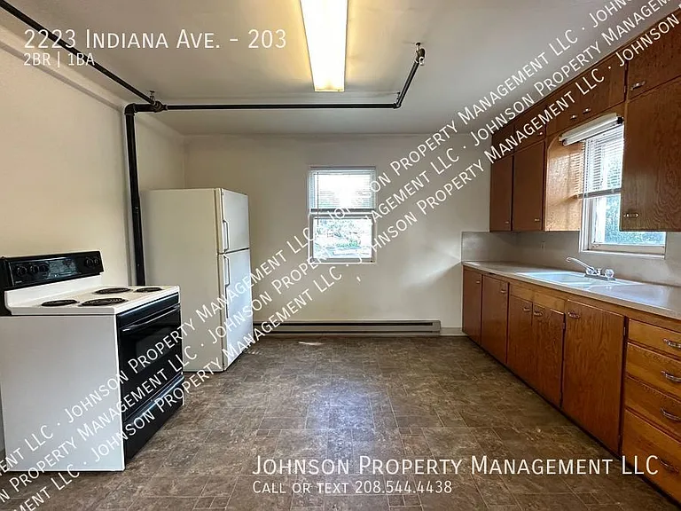 2223 S Indiana Ave #203 — Photo 2