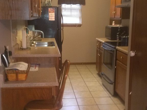 4th image of 912 NW Downing Ct