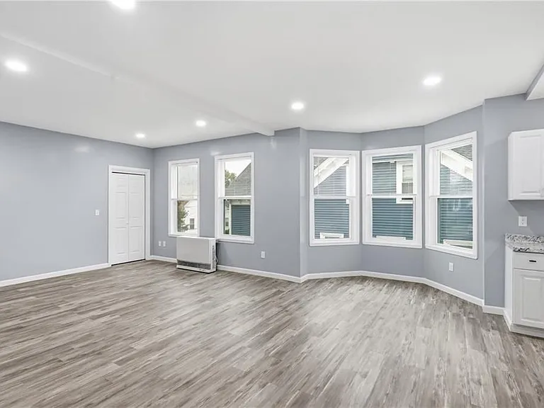 62 Cypress St #2 — Photo 6