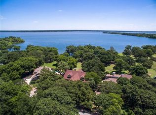 106 Lakeshore Rd, Shady Shores, TX 76208