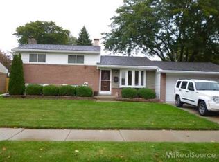 33354 Regal, Fraser, MI 48026