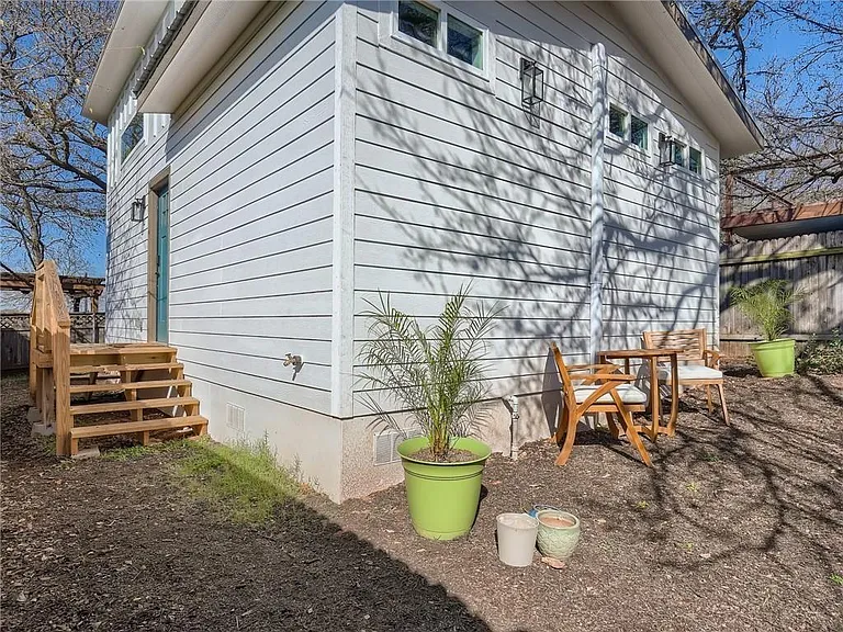1614 Elmira Rd #2 — Photo 12