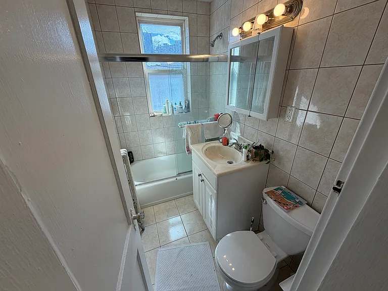 15 Lothian Rd #304 — Photo 4